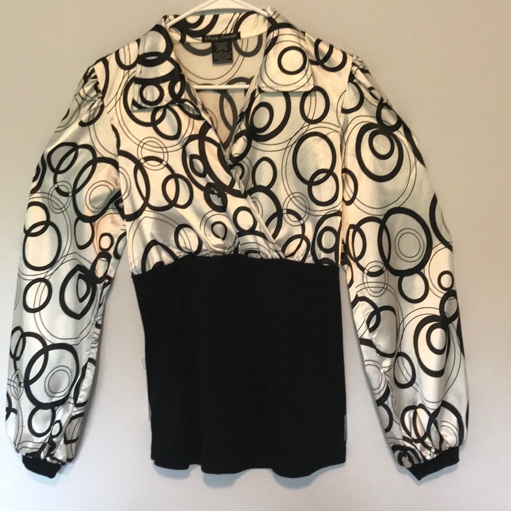 Modern Palazzo Sleeved Fitted Blouse.